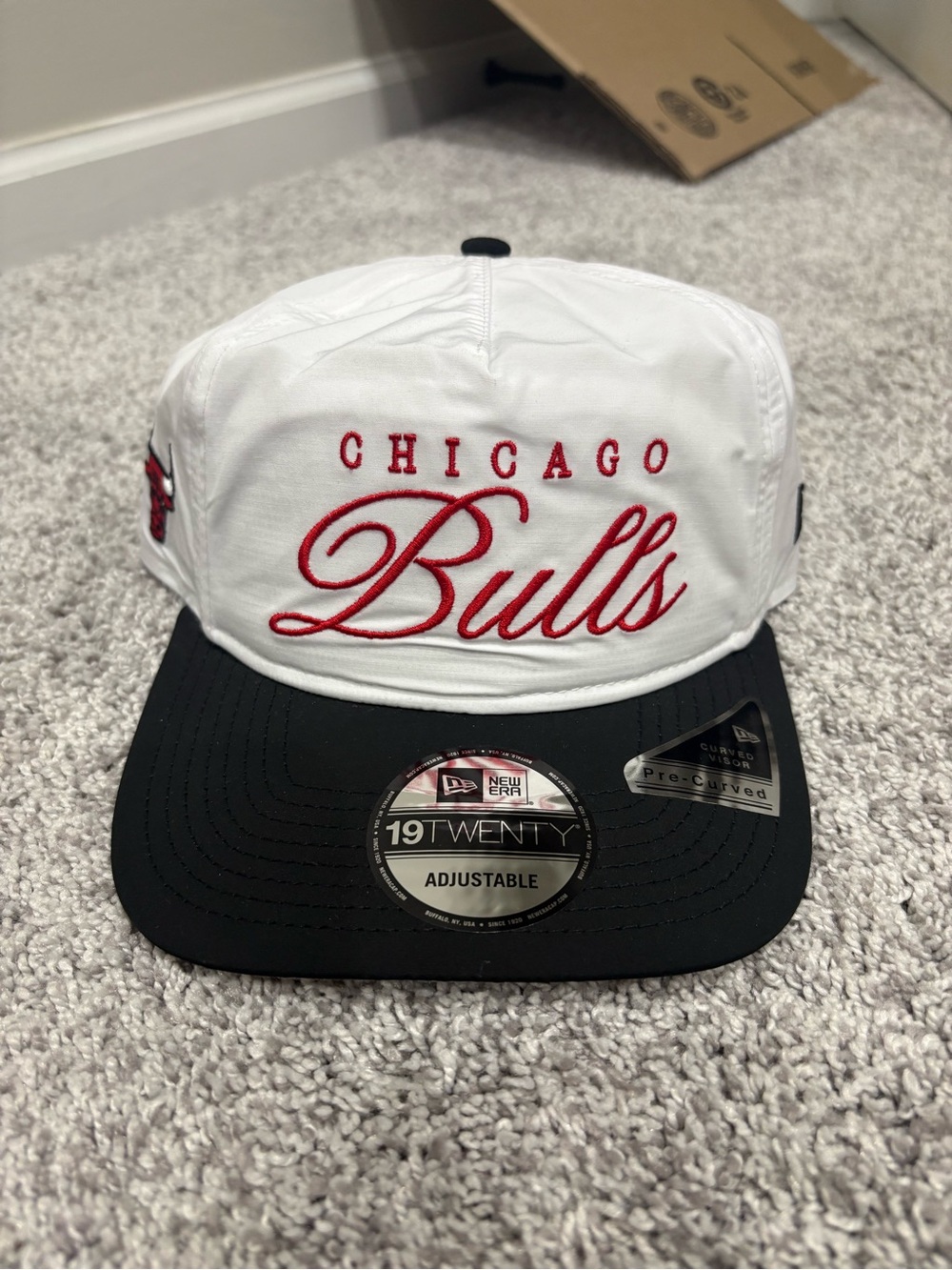 New Era Chicago Bulls 19TWENTY Adjustable Hat - White, Black & Red